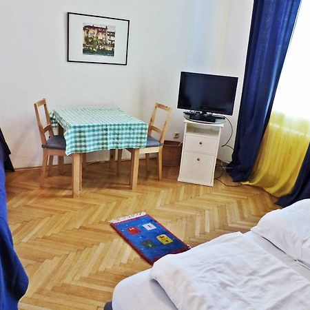 Apartment Naschmarkt Viena Quarto foto